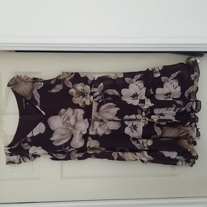 Used always Indigo sleevless burgundy floral dress size 1X.